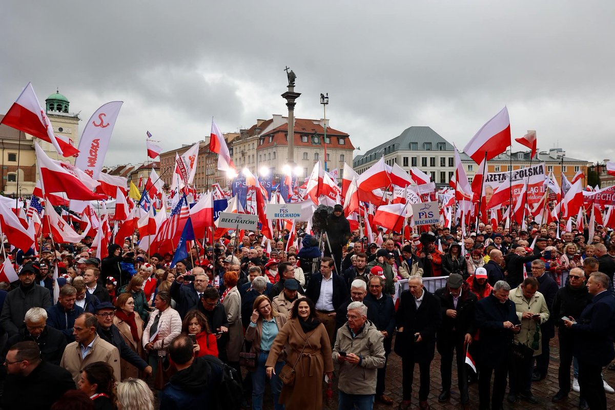 WasikMaciej's tweet image. Maszerujemy w obronie Polski 🇵🇱✌️ #wObroniePolski #protest