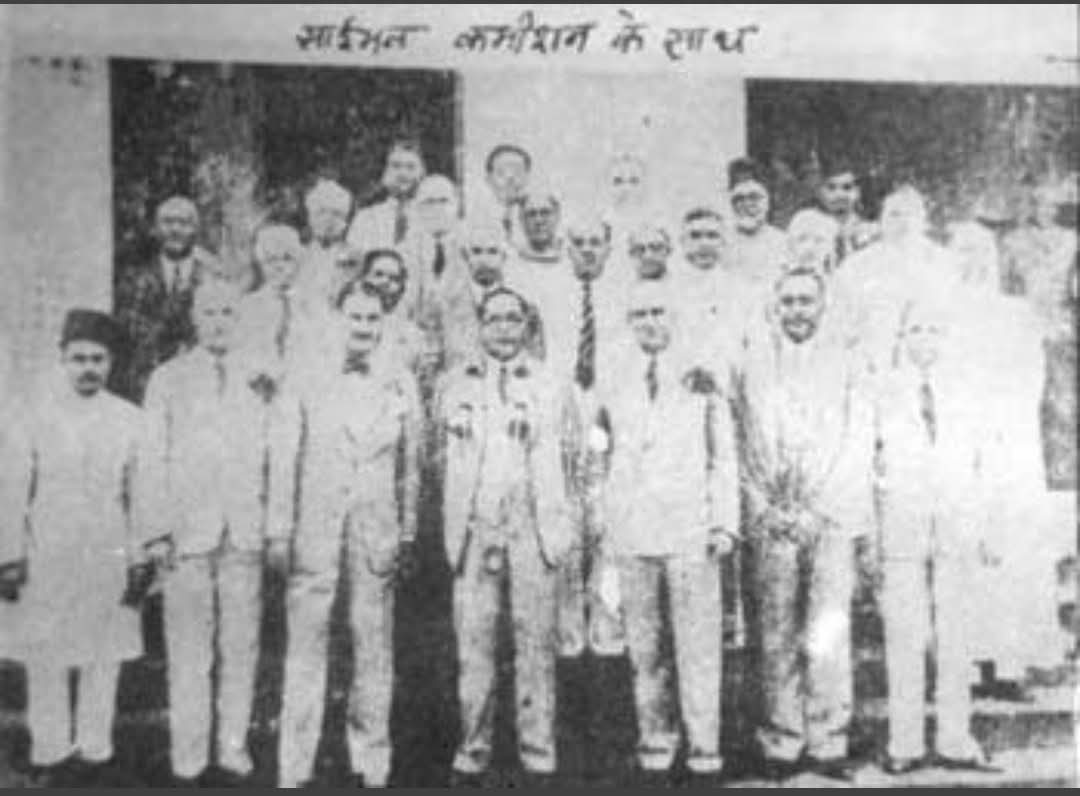 neetusi86329772's tweet image. #मैं_भी_अनिल_मिश्रा
जिस साइमन कमीसन के विरोध के लिए लाला लाजपत राय ने अपने प्राण न्योछावर कर दिए उसके साथ कौन खड़ा है