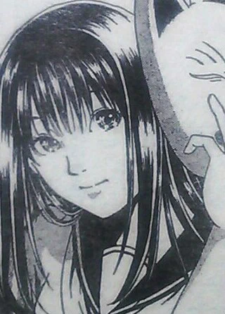 #作家になった流れ
小1の時に「あさりちゃん」50巻に収録された室山先生が漫画家になるまでのエッセイ漫画を読んで「私も漫画家になりた〜い」と思う
↓
大学生の時に花とゆめへ持ち込む×3回
(画像1枚目)
↓
運良く拾ってもらい、ホラー漫画やシリアスな漫画を描く(2枚目)
↓ 