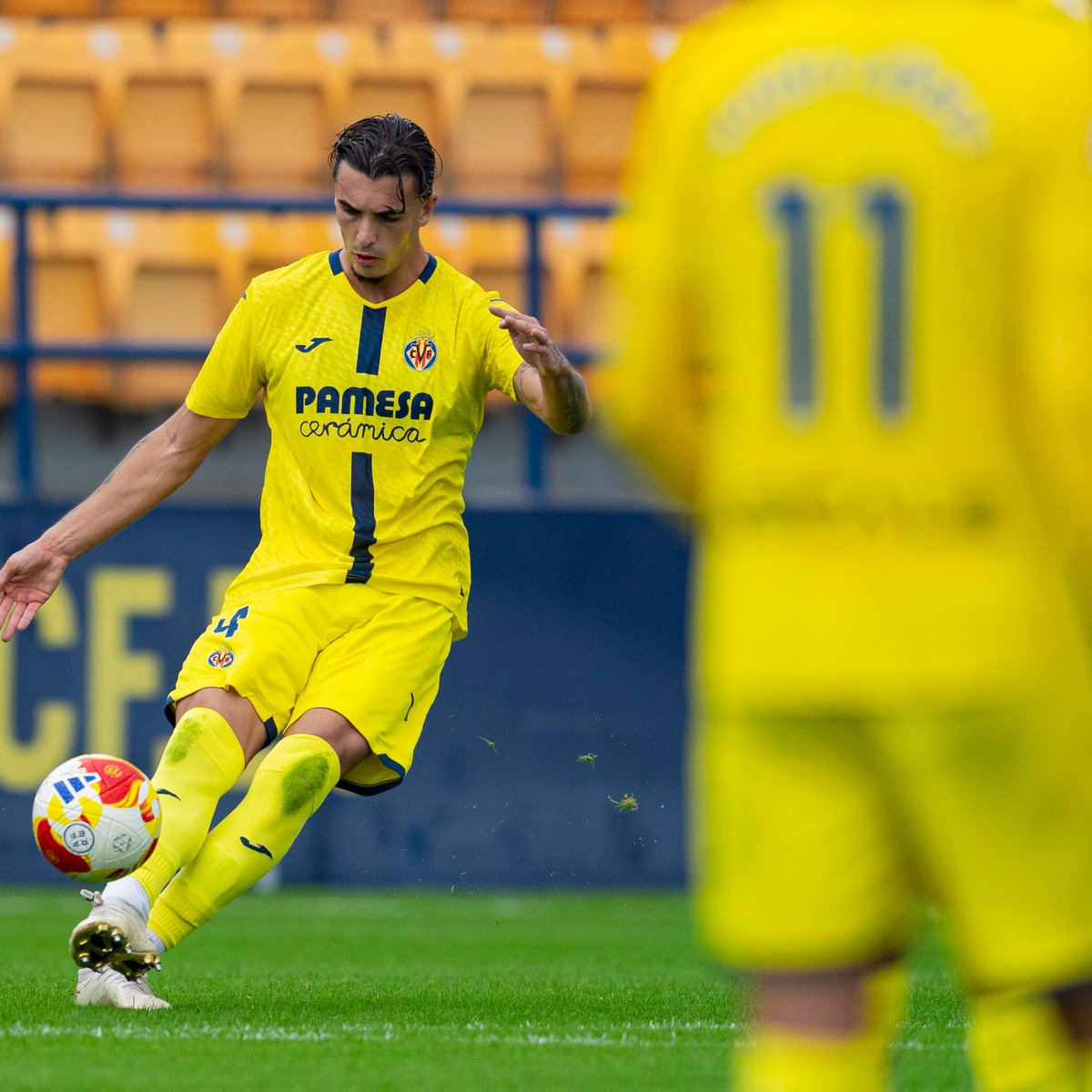 CanteraGrogueta's tweet image. ¡Comienza de nuevo el partido en Miralcamp!

#VillarrealBBetisDeportivo 2️⃣-0️⃣ (46&apos;)