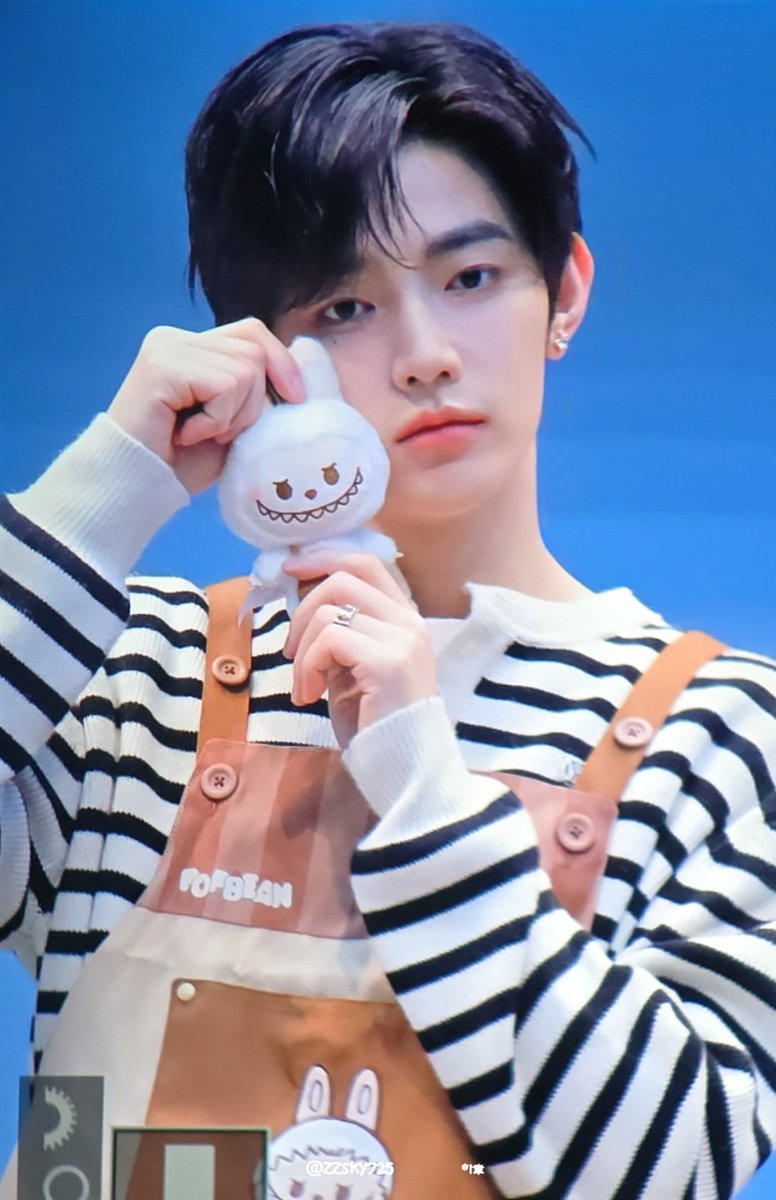 zzsky725's tweet image. 251011 애플뮤직 팬싸
#제로베이스원 #제베원 #ZB1 #ZEROBASEONE #장하오 #ZhangHao #章昊 #ジャンハオ