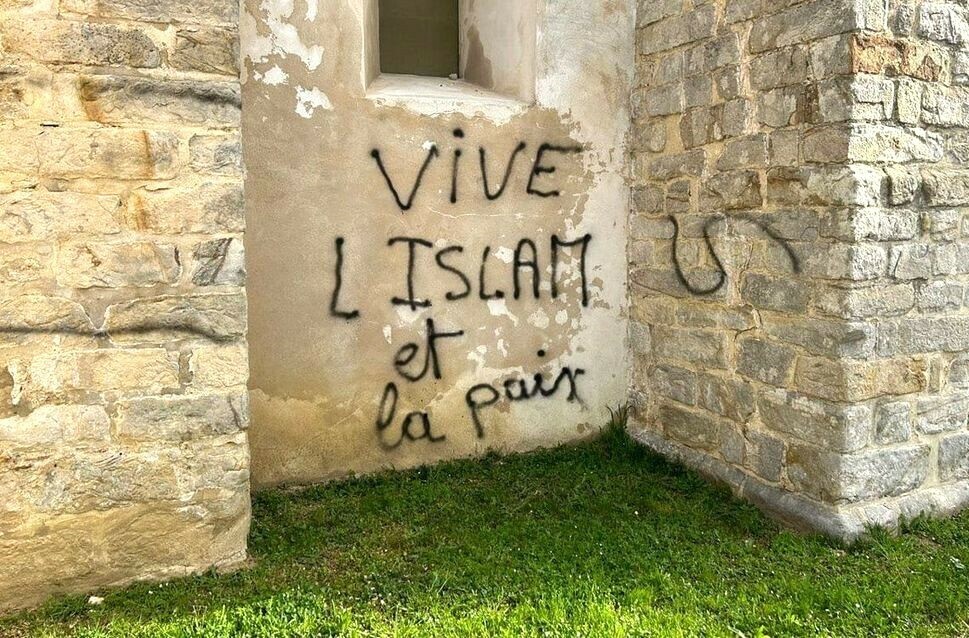Jim Chimirie 🇬🇧🇮🇱 (@jchimirie66677) on Twitter photo <a href="/realMaalouf/">Dr. Maalouf </a> It's symbolic violence – a message. And it's part of a pattern rooted in ideology, power, and contempt. Every time someone attacks Christian symbols – holy water, crosses, churches – they're not just playing games. They're sending a signal: your faith, your identity, your sacred <a href="/realMaalouf/">Dr. Maalouf </a> It's symbolic violence – a message. And it's part of a pattern rooted in ideology, power, and contempt. Every time someone attacks Christian symbols – holy water, crosses, churches – they're not just playing games. They're sending a signal: your faith, your identity, your sacred