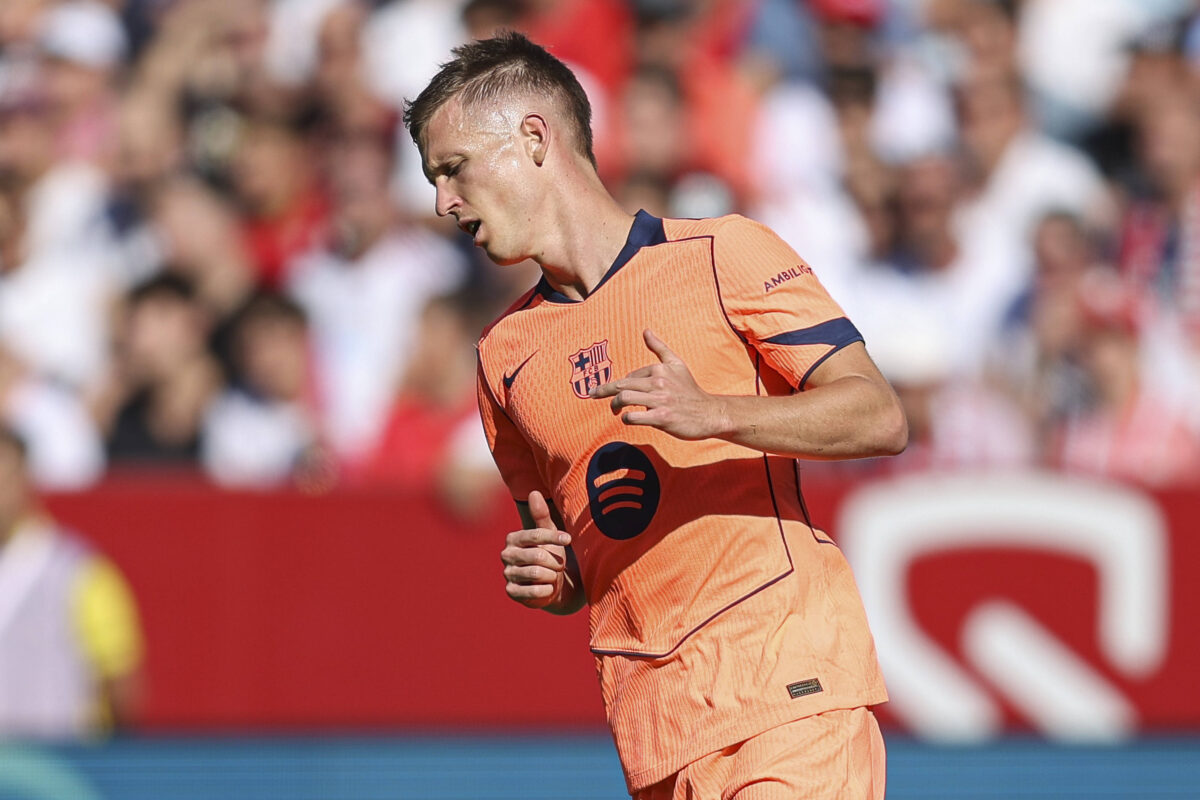 Barca_Buzz's tweet image. 🚑 (OLMO): Dani Olmo will return to Barcelona in an injured state today. A tear in the soleus muscle of his left leg, with an expected recovery time of 3 to 4 weeks is suspected as per initial reports from RFEF, pending further medical examinations.

If the extent of the injury…