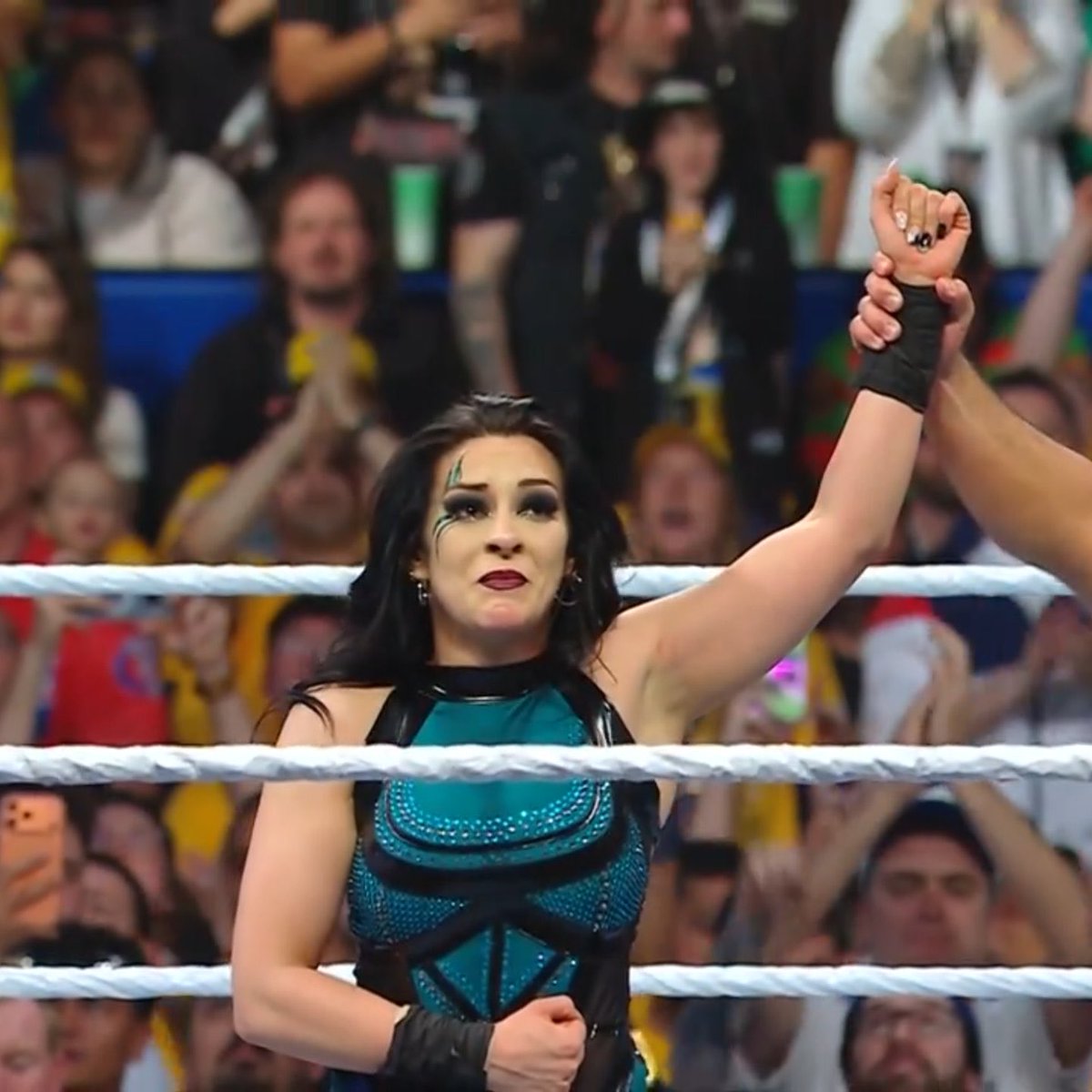 Usoucey_'s tweet image. WHAT IT MEANS🫶
#WWECrownJewel