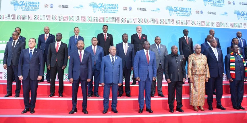 AyaanMaxamuud12's tweet image. Somalia 🇸🇴 reaffirmed its commitment to regional economic integration and digital transformation as Minister of Commerce &amp;amp; Industry Mohamud Adan Gesood represented President @HassanSMohamud at the 24th #COMESA Summit in Nairobi, Kenya 🇰🇪.