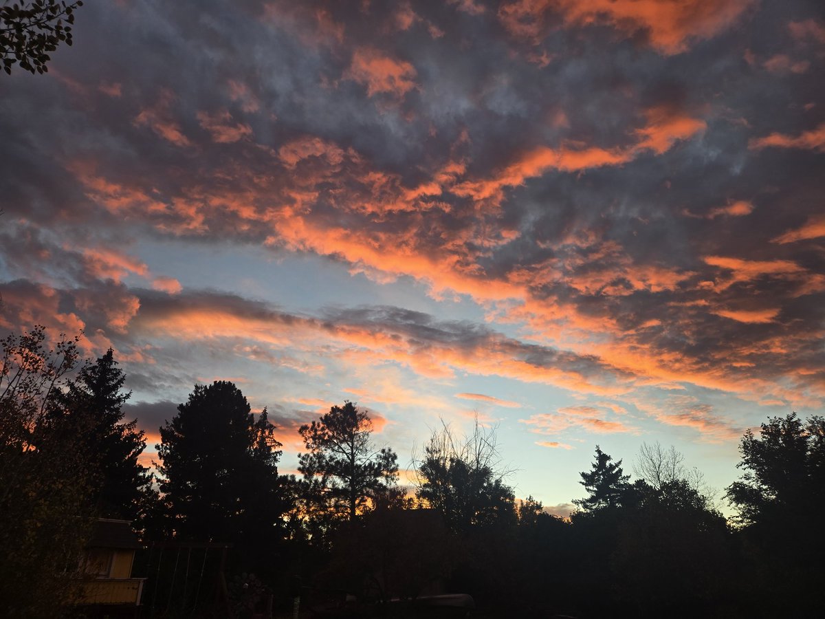 spacecookiemom's tweet image. Good morning, #ColoradoSprings! 
#cowx