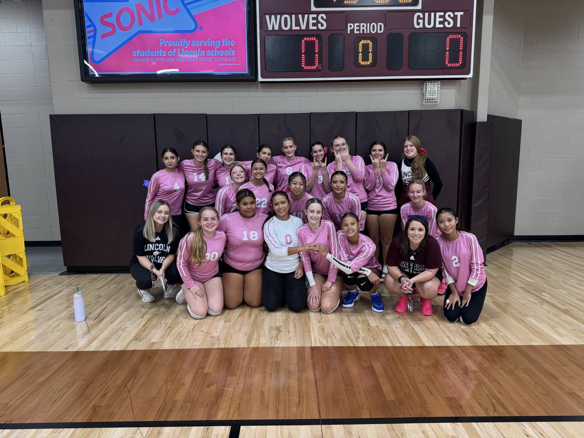 LincolnWolvesVB's tweet image. JR High Lady Wolves travel to Elkins today for the 3A-1 JR High District Tournament! Lady Wolves play at 11 AM! Be sure to come out and support them in their last matches of the season! Go Lady Wolves! 🐺🏐