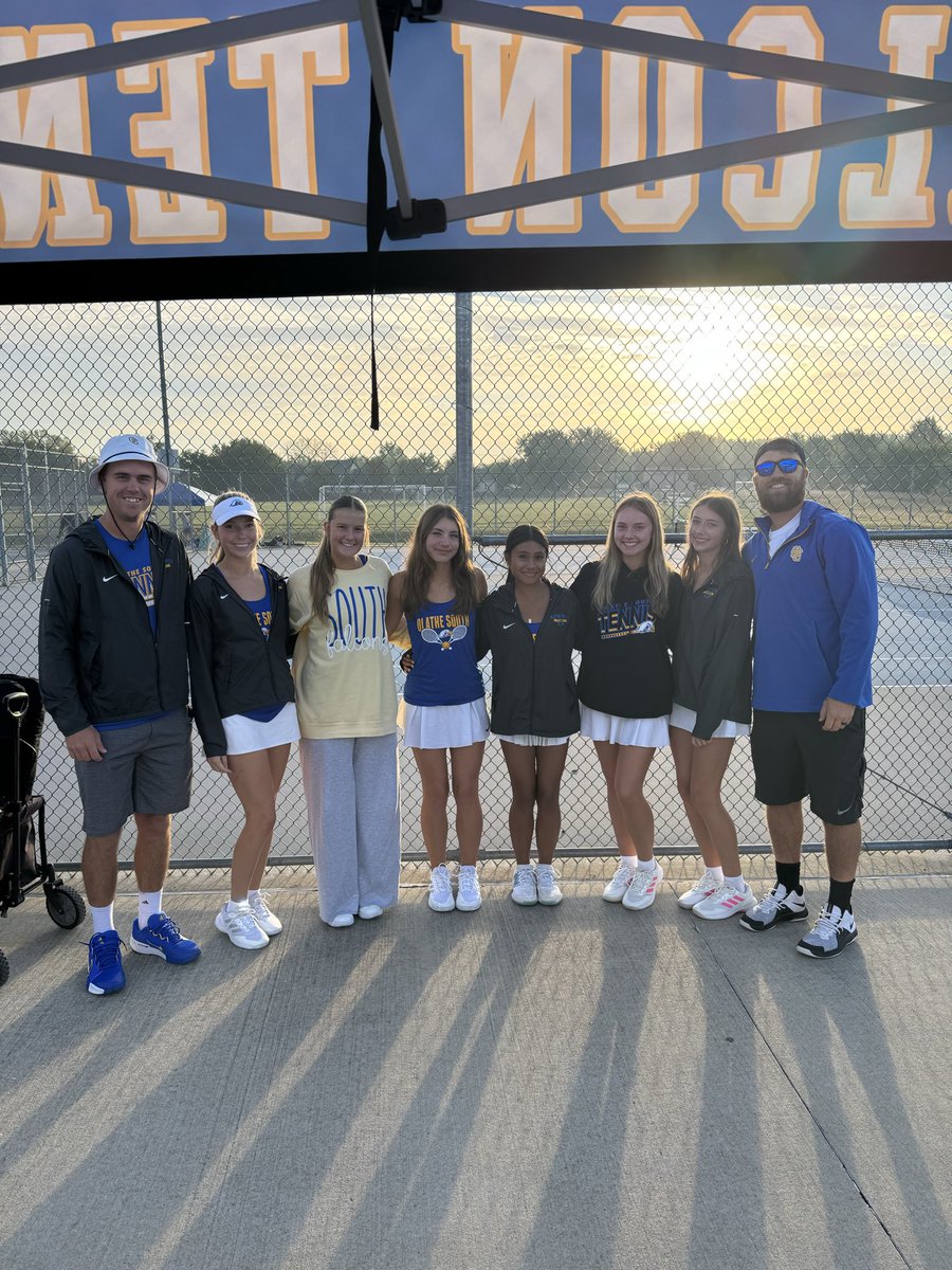 🎾 TENNIS 🎾 

Good luck to the Falcons today at Regional Tennis! South competes at Gardner Edgerton today in singles and doubles!
