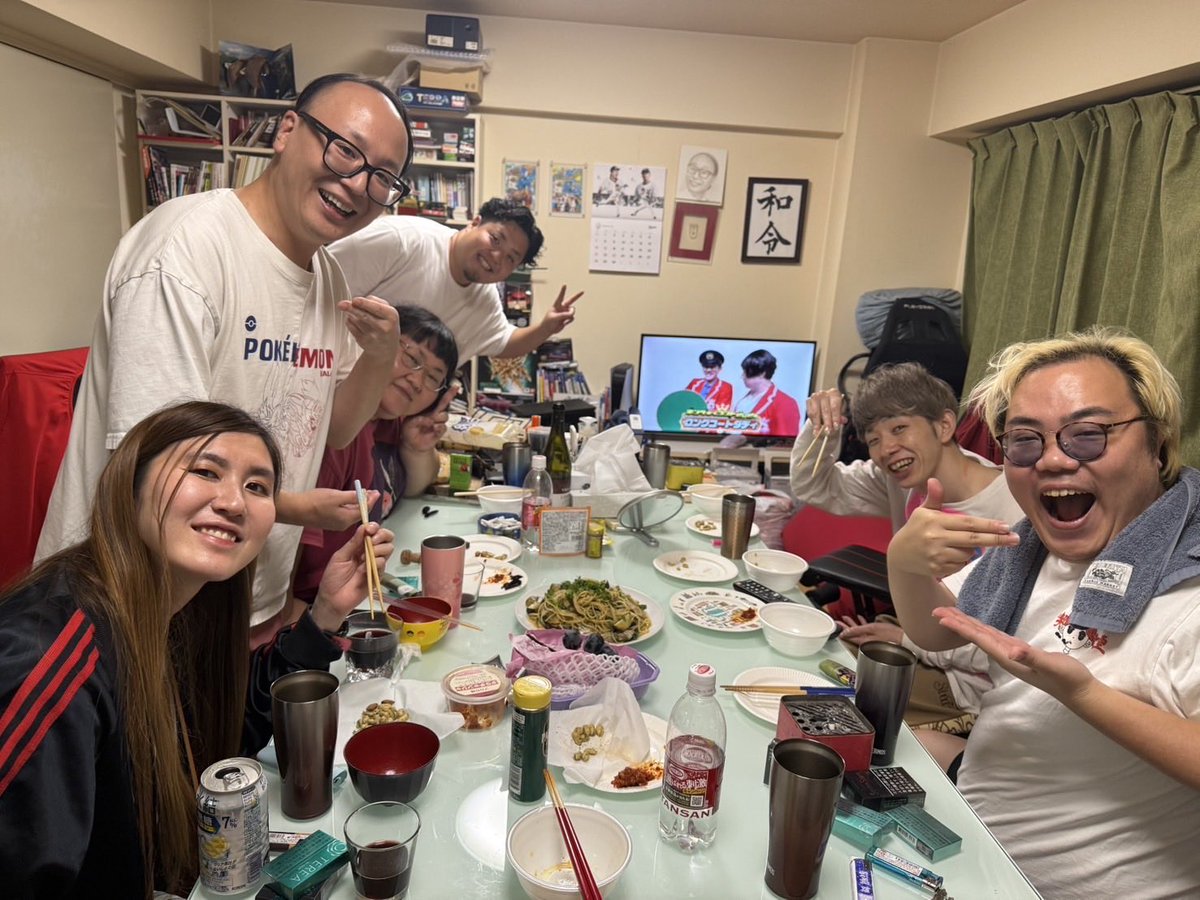 ryutahitorimi's tweet image. キングオブコントを観させていただきました!
青色1号よくがんばった!
ファイヤーサンダー、元祖いちごちゃんさん、ベルナルドさん、トム・ブラウンさん、や団さんもお疲れ様でした!