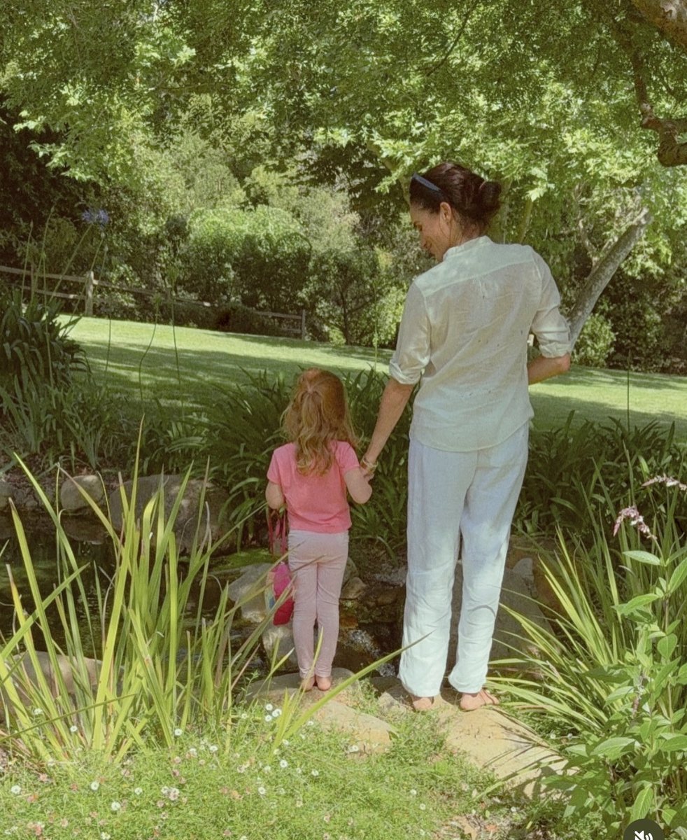 ChrisBaronSmit1's tweet image. 🆕Meghan and Princess Lilibet Diana.❤️

“To all the girls - this world is yours. Do everything you can to protect your rights, use your voice, support each other. We will do the same for you. It&apos;s your right and our responsibility. Go get &apos;em girl!”

#InternationalDayofGirl