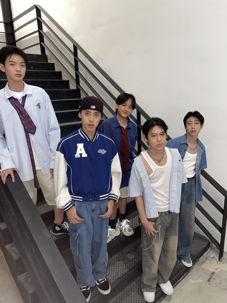 TraineeCAC's tweet image. Energy on max at Underdog T-Land Back to Old School Random Dance 🧠🦾🕺🏻🪩

#clubafterclass
#TraineeCAC
#CACAlphaTrainee
#เด็กแคค