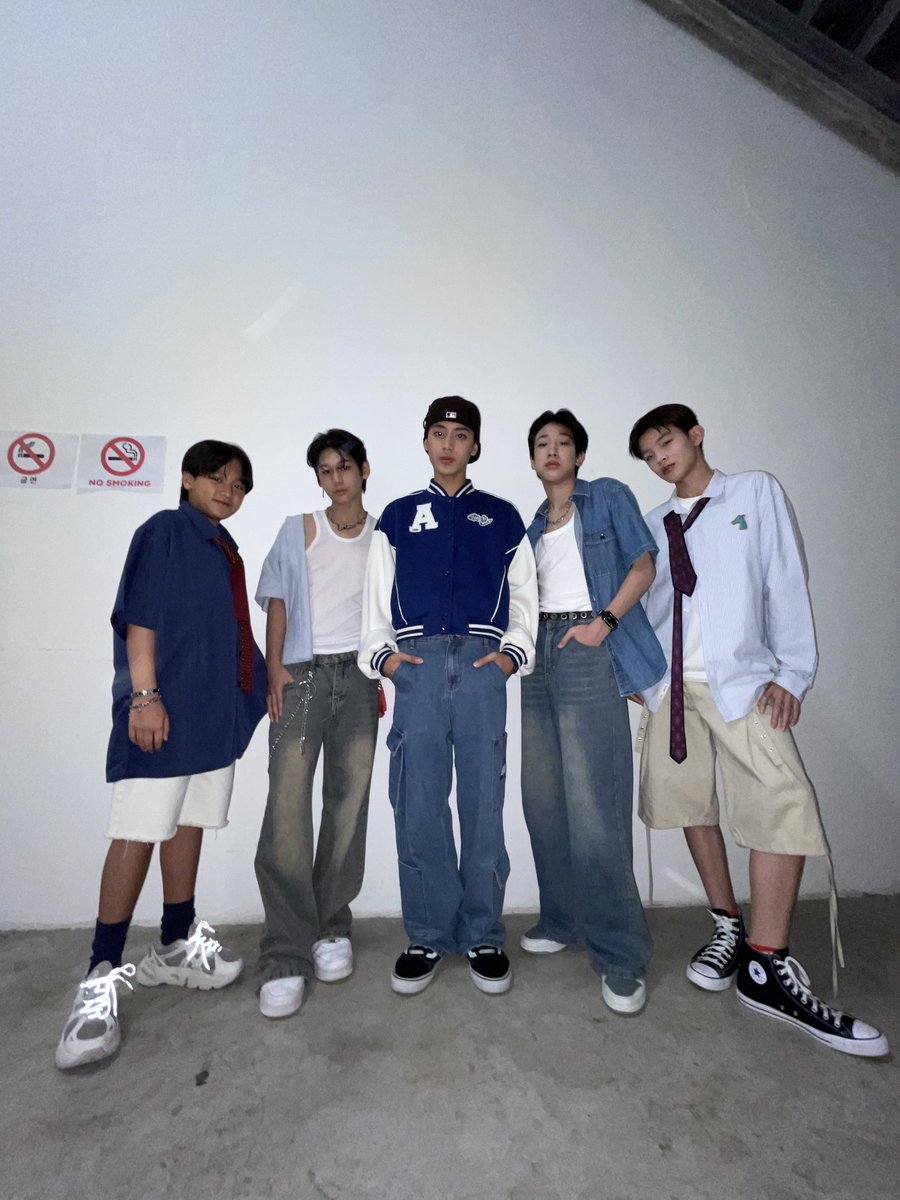 TraineeCAC's tweet image. Energy on max at Underdog T-Land Back to Old School Random Dance 🧠🦾🕺🏻🪩

#clubafterclass
#TraineeCAC
#CACAlphaTrainee
#เด็กแคค