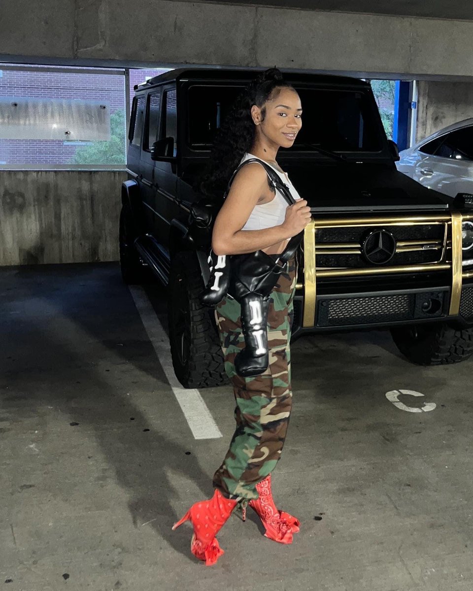 ___Capri's tweet image. I was very pleased on how I put this together for how last minute the fit was, smooth little get upโฆ