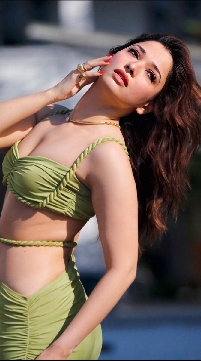 mahaboo1991's tweet image. #TamannaahBhatia
Tamanna Bhatia 🔥 always captivates everyone with her charm and style on screen! 🎬✨ #TamannaBhatia