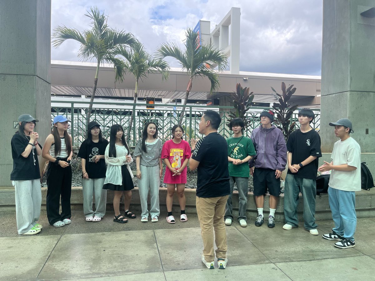 【ハワイ🌺】

最終日はハワイ大学の見学🏫

お世話になったホストファミリーは、またいつでもおいでと言ってくださり、本当の家族のような暖かさ😭✨

人との出会いで価値観を広げ、ハワイの文化に触れ、自然の大切さを感じることができた5日間でした👏
『アロハスピリット』
大切にしていきます🤙💫