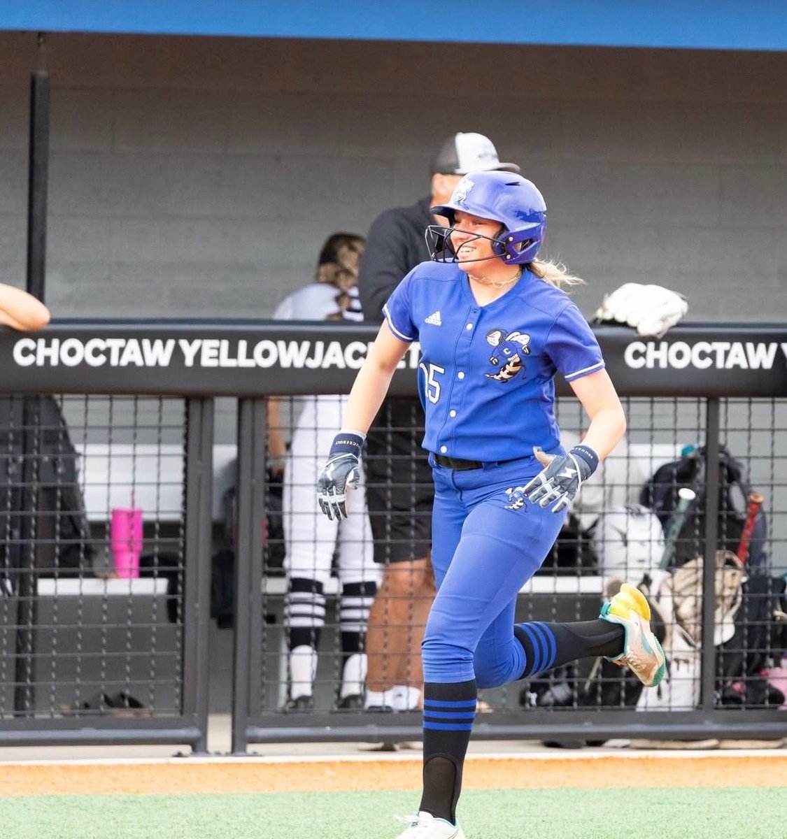 Oklahoma Ultimate Gold 16U tweet media