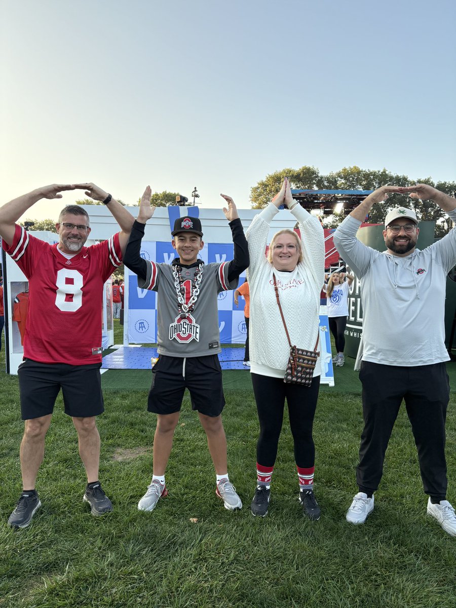 OhioStAthletics's tweet image. THE best fans in the land TRAVEL 🌰

#GoBucks