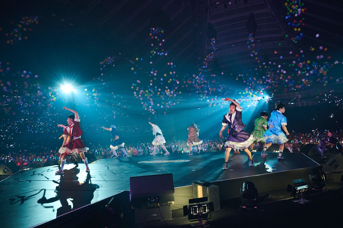 こちらのアイドル衣装は フジモトダイスケさん@stylistfujimoto に製作