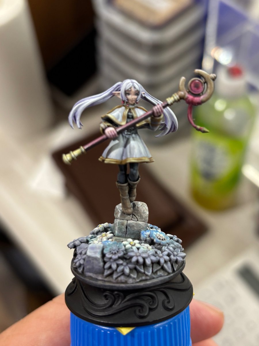 フィニコネ(<a href="/FinisherConnect/">FINISHER CONNECT</a> )にて弊社ブースにお立ち寄りいただきありがとうございました！
出展された皆様の力作を拝見して眼福のひとときでした。

ちなみに画像は弊社イベントにてサポートいただいている ぷらシバさん(<a href="/Pla_Shiba/">ぷらシバ</a>)がペイントされたフリーレンのミニチュア。