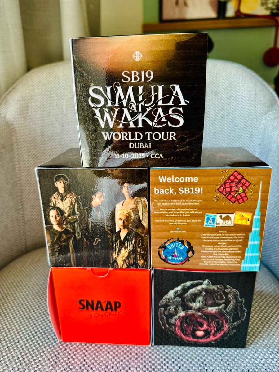 United_ATIN_'s tweet photo. Just before you take the stage at the Coca-Cola Arena, our Mahal na LIMA,
we want to express our deepest gratitude for always returning to Dubai for your A’TIN family here in the UAE.

Please accept this humble token of love:

• Snaap chocolates in customized Simula at Wakas boxes
• 24K gold note collectible item

All proudly tatak UAE, made with love. 

Congratulations once again, @SB19Official and SLMT, always! 🥹

SB19 READY FOR DUBAI
@SB19Official #SB19 
#SaWWorldTourDubai
