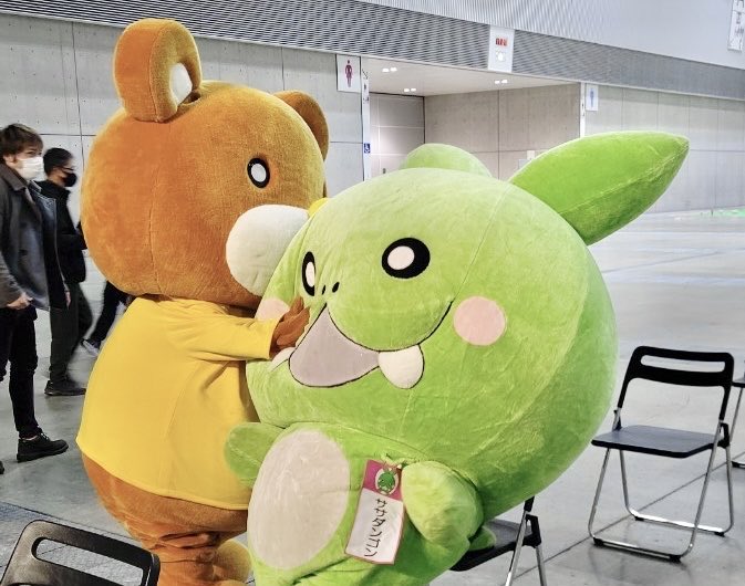 sasadangon_z's tweet image. なんで、おいらのまわりの熊たちは凶暴なんら💧