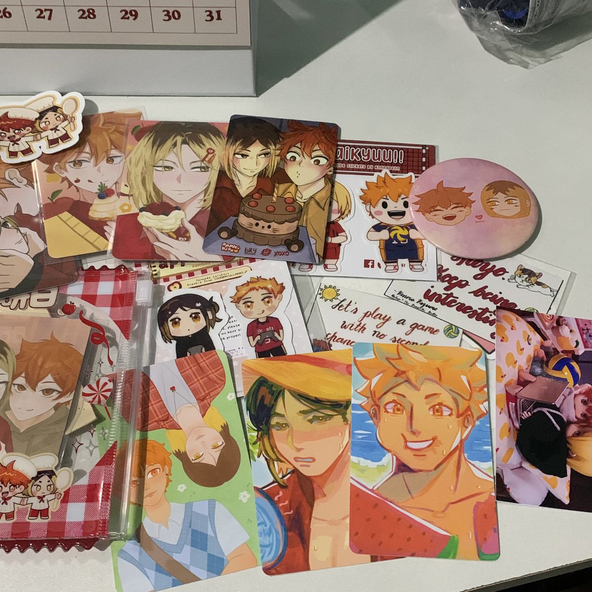 miyasakusa's tweet photo. knhn merch kit + freebies #ApplesKiss 💝 https://t.co/qtOYFXVyCc