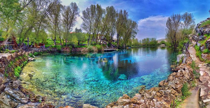 Genel Müdürlüğümüz sorumluluk sahalarında incelemelerde bulunmak üzere gittiğimiz Sivas’ta DKMP Müdürlüğümüzü ziyaret ederek kıymetli mesai arkadaşlarımızla bir araya geldik. 🤝

Birbirinden daha değerli doğal güzelliklere sahip olan Kangal Balıklıgöl, Gökpınar Gölü, Dipsizgöl