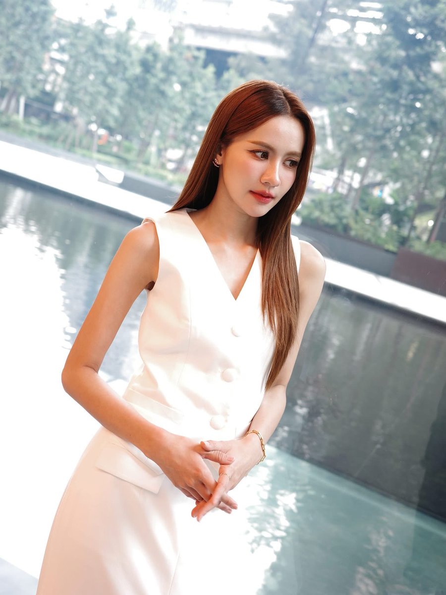 NamneungMilinTH's tweet image. [FB&amp;amp;IG Post]

Fundamental Solutions For Sensitive Skin @curelthailand 🤍✨

#Curelxnamneungnoey #Curel #Curelthailand #NamneungMilinD #NoeyKanteera