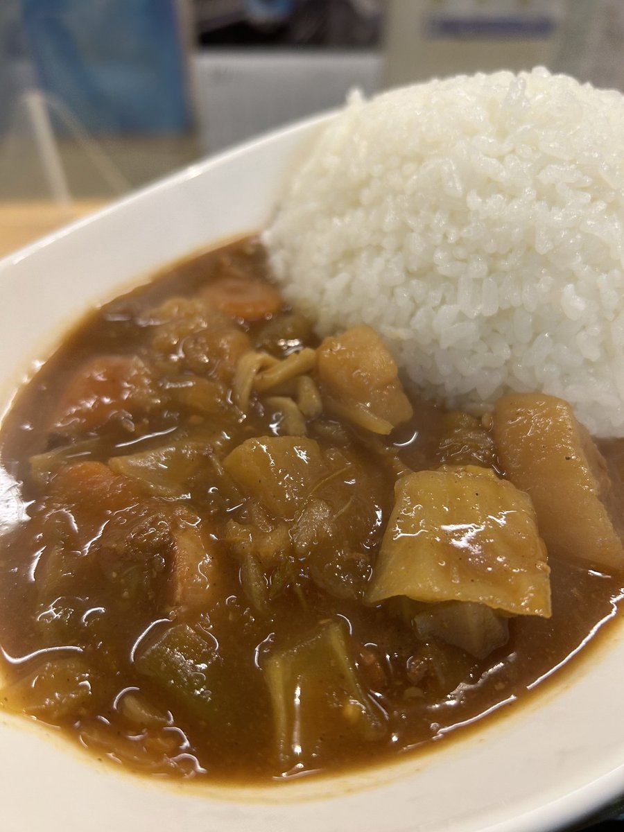 EkodaWakamiya's tweet image. #江古田 北口徒歩約1分
一晩寝た #カレーライス あります
#秋刀魚塩焼き おすすめ
今夜も25時迄絶対に営業しておりますので遅い時間帯でもお気軽にどうぞ
#江古田若みや
#江古田居酒屋
#ekoda
LINEで明日の宴会人数の連絡あったのですが他に予約入ってなくて良かった
聞いていたかも完全に失念してた