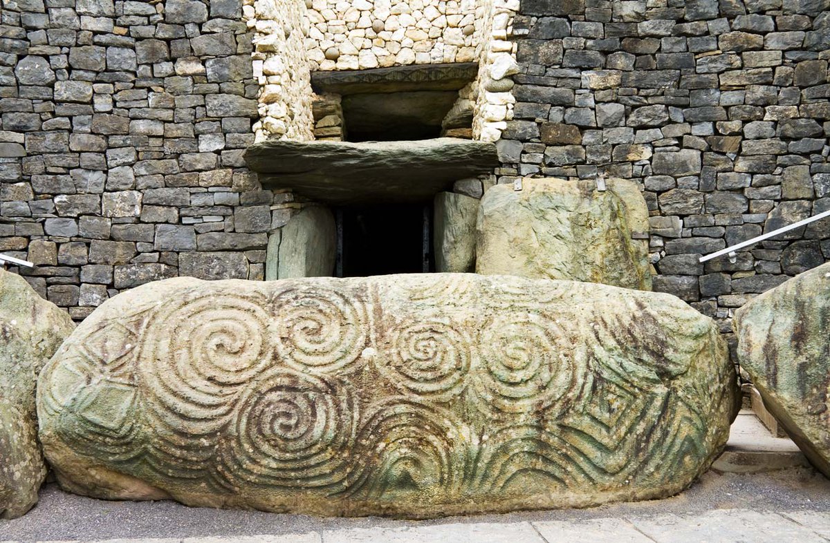 TheProjectUnity's tweet image. One of the most fascinating elements present in many of the pre-historic megalithic structures across the world is the purposeful engineering of the structures geometry, and the deliberate choosing of specific stone building materials, to influence soundwaves. 

WHY? 

Well, when…