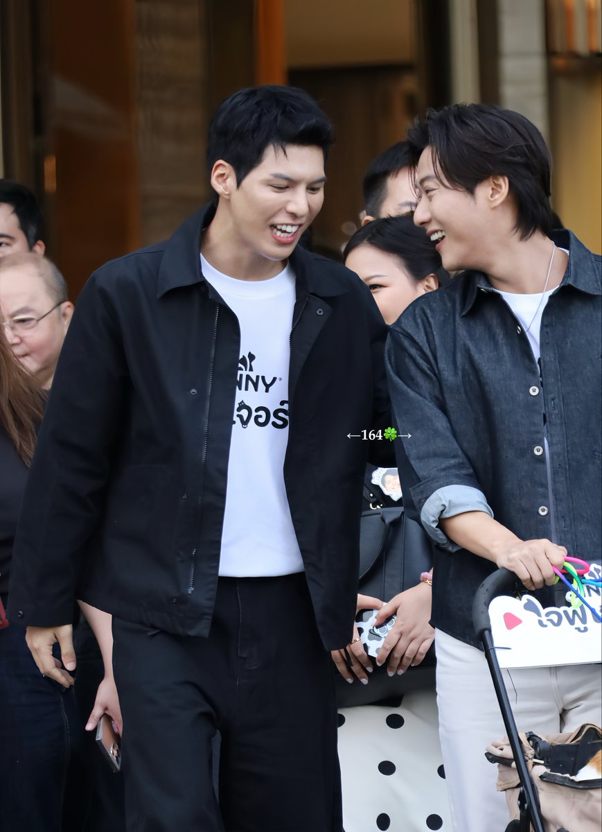 โอ๊ยยยยย นี่มันอะไรกันคะ😂😂

#จินนี่ใจฟูเจอร์นี่
#คัลแลนพี่จอง
#คัลแลน #พี่จอง