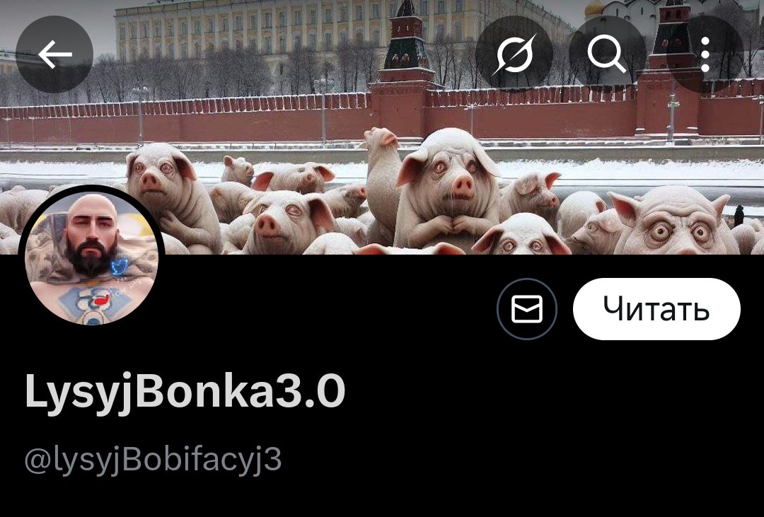 Украинский патриот запилил себе в профиль фотку парада ВСУ на Красной Площади.