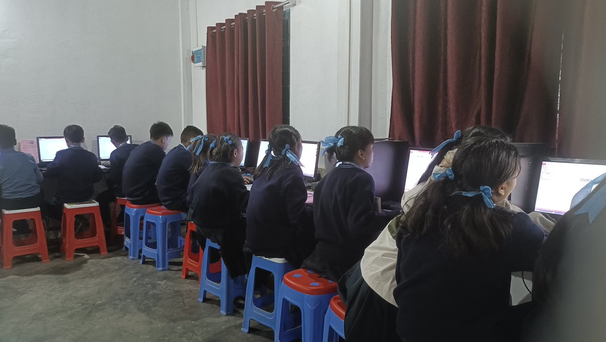 apnipathshala_'s tweet image. Digital learning continues at Christian Grammar School POD.
Students practiced typing, revised MS Word, and explored AI tools like ChatGPT, Sora, and Perplexity—strengthening their digital skills week by week.

visit: apnipathshala.org 
#ApniPathshala #DigitalLiteracy…