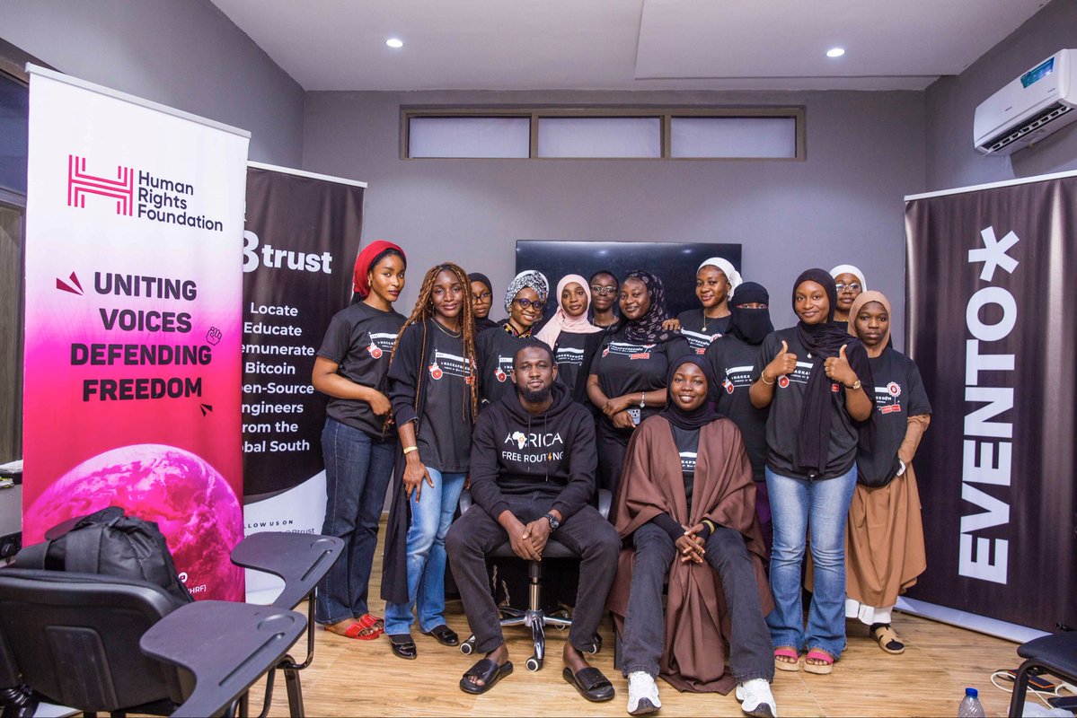 AmrahSali's tweet image. It was an amazing experience at #Hack4Freedom
I’m so honored that our team came 2nd place with our app BitSave 🎉
thanks to the amazing mentors, and the ladies I worked with.
Special thanks to @evento_so, @btrustteam @HRF for this opportunity!
This is just the beginning!