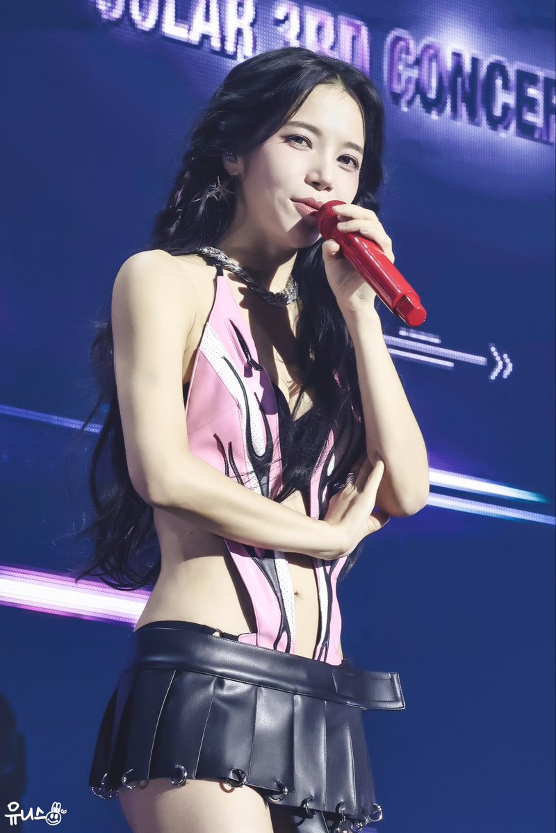 moonandsunrise_'s tweet image. 251011 솔라 3rd CONCERT Solaris

#마마무 #MAMAMOO #솔라 #SOLAR 
#頌樂 #金容仙