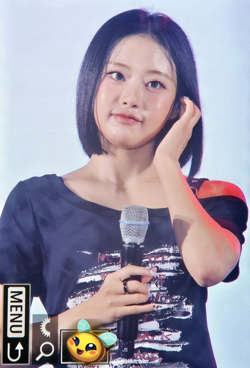 251011 🐱🐈

#빌리 #Billlie
#션 #SHEON #김수연
#ション #キムスヨン #スヨン