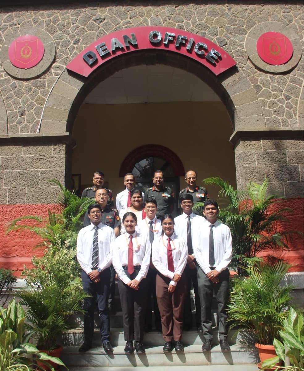 dgafms_mod's tweet image. Armed Forces Medical College, Pune, as part of its ongoing academic collaboration with Institutes of National Importance, hosted six second-year MBBS students and one faculty from #AIIMS Gorakhpur from 29 Sept to 11 Oct 2025. The visiting team actively participated in the…