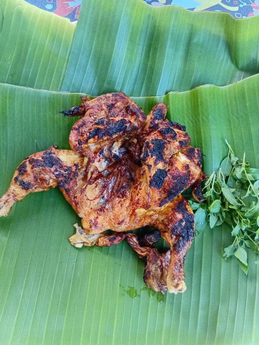 Yummy. Ayam bakar gemoy sambal mangga.