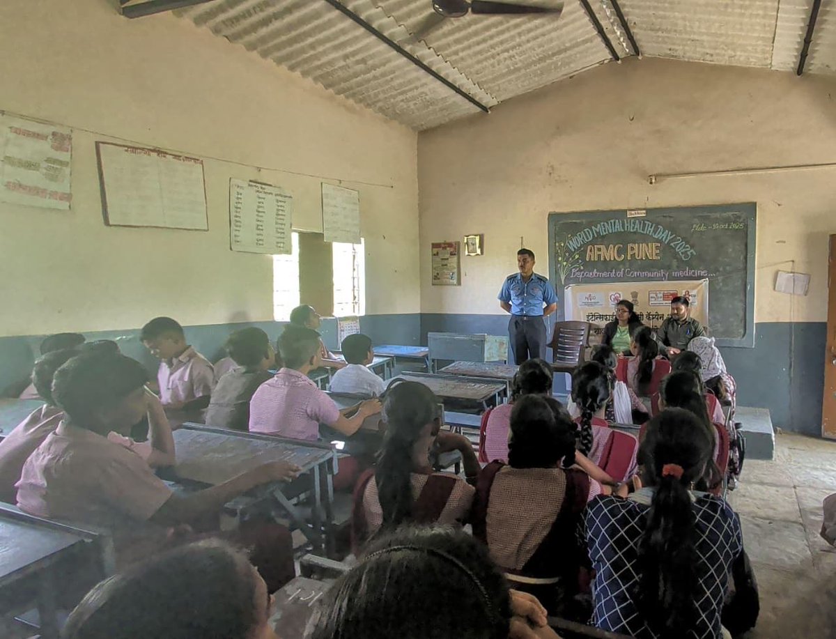 dgafms_mod's tweet image. On #WorldMentalHealthDay 2025, the Department of Community Medicine, #AFMC Pune, conducted an awareness program and health talk at Subhash Anna Kul Vidyalaya, Bori Bhadak village. The session engaged students and staff on mental well-being, exam stress, addiction, and timely…