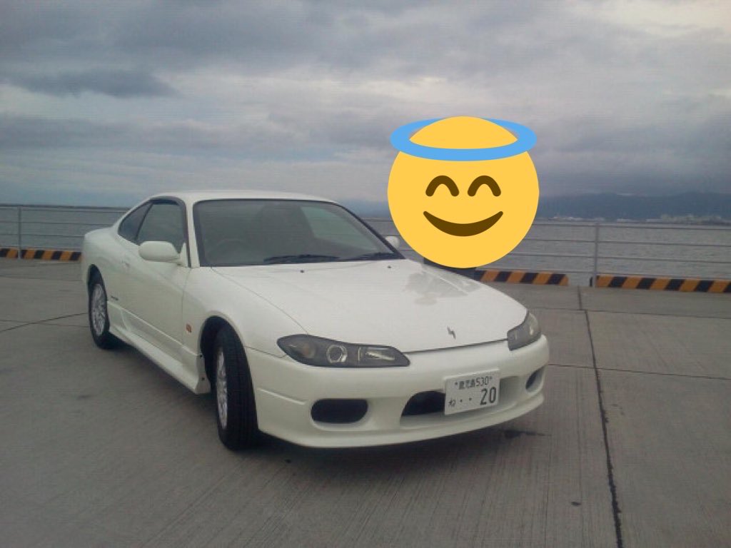 _A_Z_S_'s tweet image. #愛車とのストーリー
免許取るまで車興味なかった。
18で免許取って車おもろいやんってなってバイト代貯めて20〜21？くらいの頃買うた。
ディーラー中古車60万。エアロつけたりデフ載せたりとか
今見るとダサいけどその頃はかっこいいと思ってたから敢えて載せよう。最後は横転して廃車になりました。