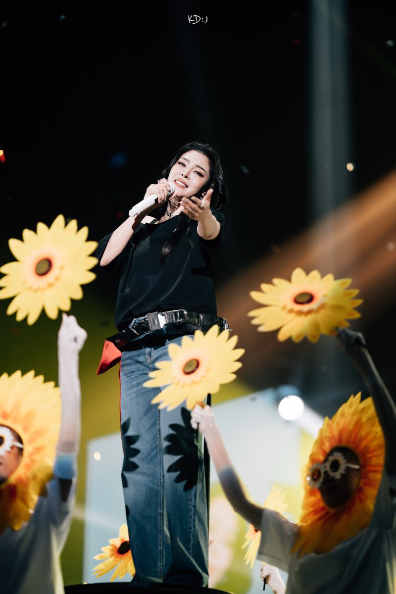 KonD___'s tweet image. 𝘽𝙚𝙘𝙖𝙪𝙨𝙚 𝙄𝙩’𝙨 𝙩𝙝𝙚 𝙗𝙚𝙨𝙩 𝙩𝙞𝙢𝙚, 𝙨𝙤 𝙄 𝙬𝙖𝙣𝙣𝙖 𝙨𝙩𝙤𝙥 𝙩𝙞𝙢𝙚.🌻✨
HAPPY BIRTHDAY PERAYA
#FayeGentleBadGirlParty
#FayePeraya #ฝ้ายพีรญา