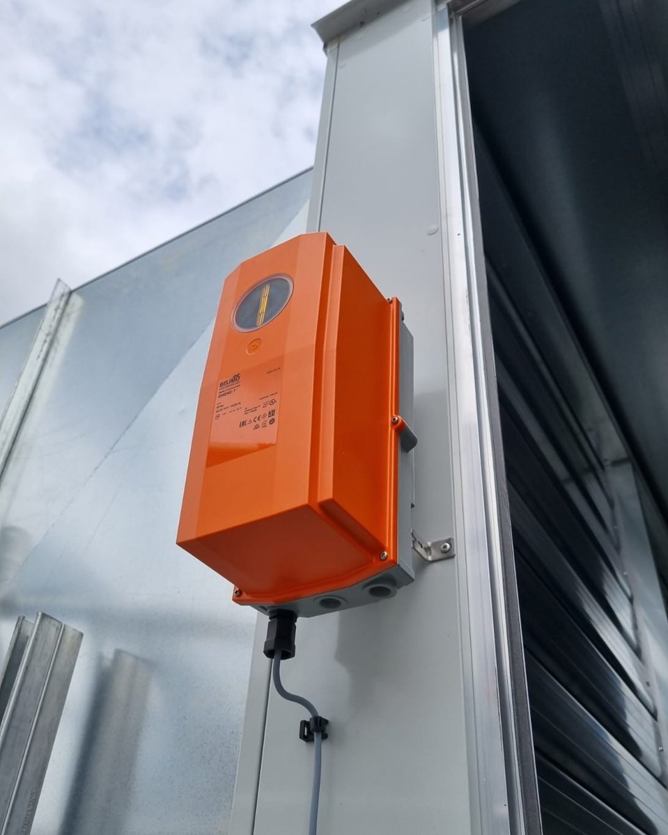 iac_systems's tweet image. Onsite project complete:
✔ AHU control panel installed
✔ Cable terminations secured
✔ Valve actuators fitted
✔ Safety checks completed

Ready for commissioning, ensuring safe, reliable HVAC performance!

#iACS #HVACControls #AirHandlingUnit #AHU #BuildingAutomation #HVAC