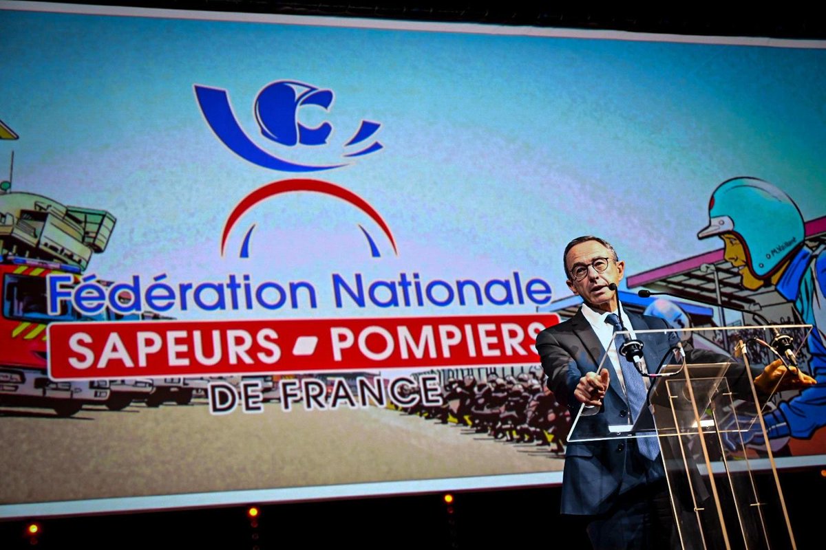 BrunoRetailleau's tweet image. Très heureux d’avoir passé ces dernières heures avec les sapeurs-pompiers de France, qui incarnent ce qui relèvera notre pays : le don de soi plutôt que le chacun pour soi.
