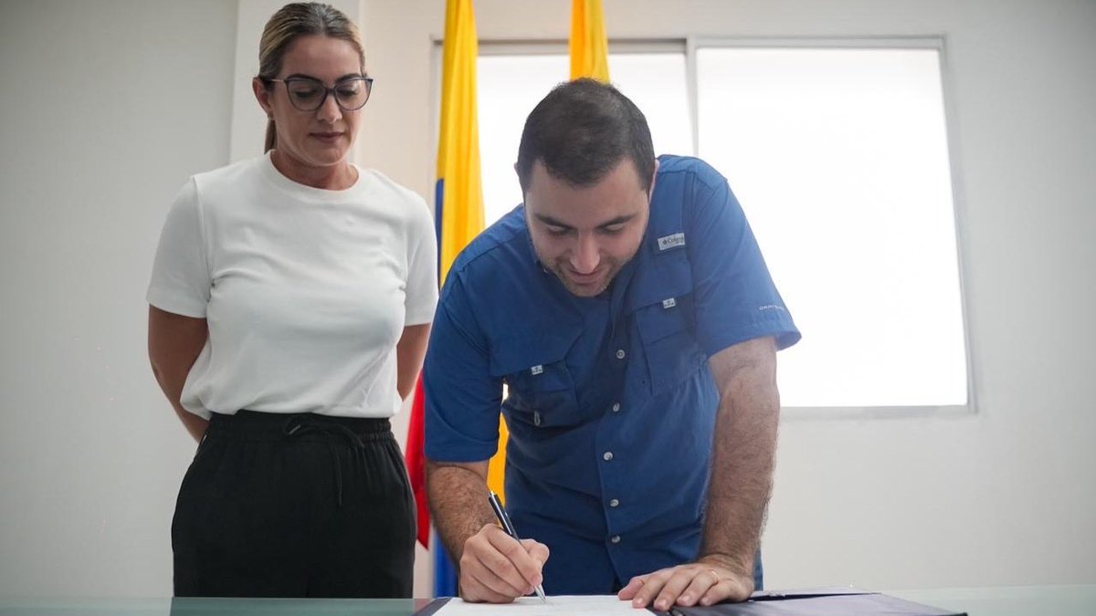 Sancionada primera Política Pública de Salud Mental en Bolívar, el gobernador Yamil Arana firmó el documento que establece estrategias específicas para el territorio. 

La ley contempla la creación de consultorios municipales especializados en la materia, el desarrollo de