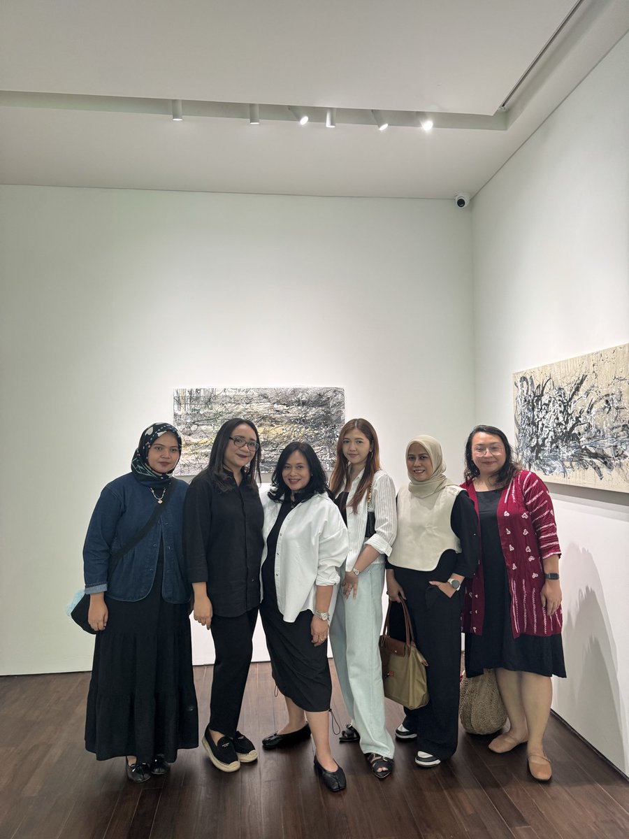 rapmonvirgo's tweet image. Pertama kali Namjooning Bareng diundang pembukaan pameran seni 💙
Navigating Chaos and Order
Solo exhibition by Laila Azra
📍 D Gallerie, Jakarta
🗓️ 11 Oktober – 2 November 2025
#Namjooning #NamjooningBareng
