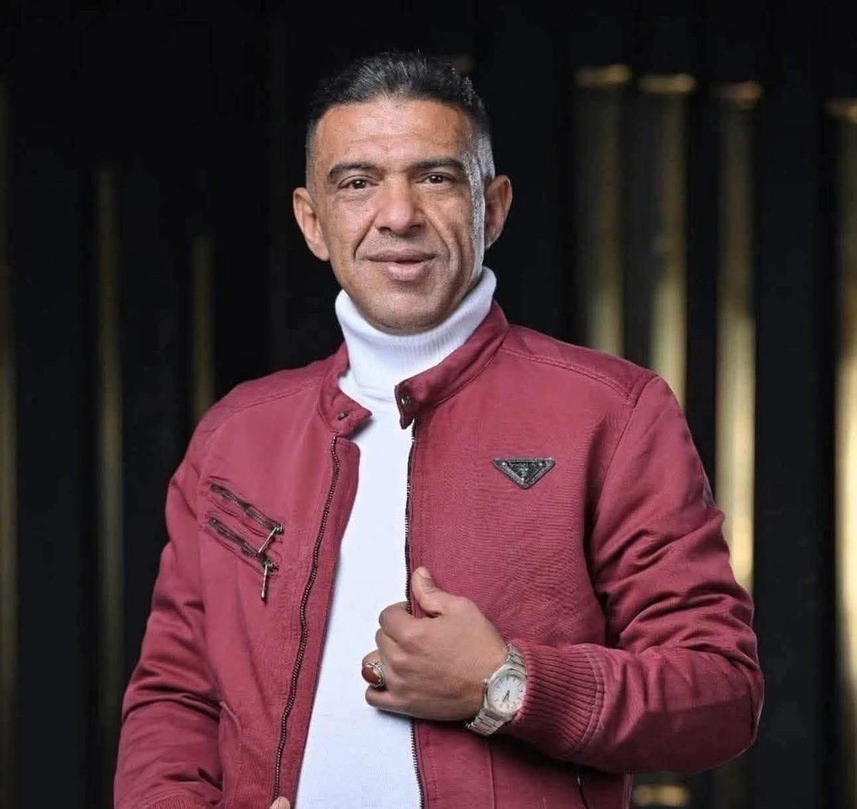 وفاة الفنان الشعبي علي عنبه بالقاهرة بعد ايام من مغادرته اليمن ومحاولة الاستقرار في مصر..
رحمة الله تغشاه وتعازينا لاولاده وكافة افراد العائلة وكل محبيه.