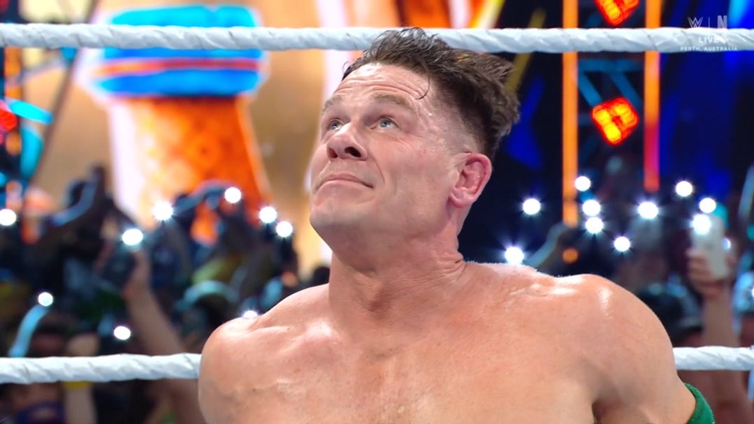 WrestleClips's tweet photo. WHAT A F*CKING MOMENT HOLY SH*T 🥹❤️

#WWECrownJewel https://t.co/BpQpgZ03ze