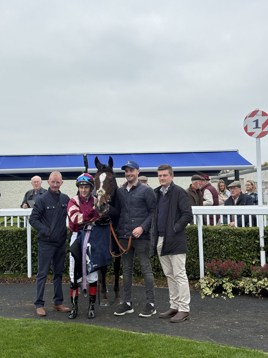 Naas Racecourse tweet media