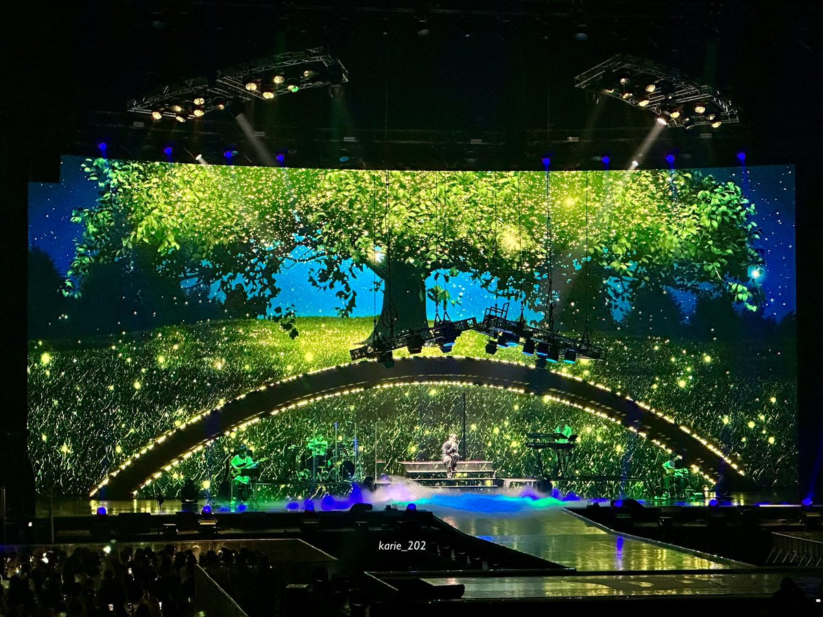 karie_202's tweet image. 251011 | DO it! in Bangkok 💛💛💛

The beauty of DO it! stage production ✨

I’m soooo happy to have finally captured these gorgeous stages. The dormant photographer blood in me is alive &amp;amp; fulfilled 🥹📸

#도경수 #DOHKYUNGSOO #KYUNGSOO
#DOit_inBANGKOK #DOit_inBKK