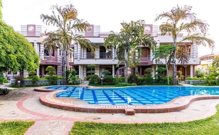 GraceRealtor3's tweet photo. It's a Distress Sale! 

5 bedroom all ensuite

📍 Shanzu near Serena hotel

Price 25M 

Daily rental income : 30k per night

Minutes walk to the beach 

Engage us : 0714218900 https://t.co/UtA73JW1et